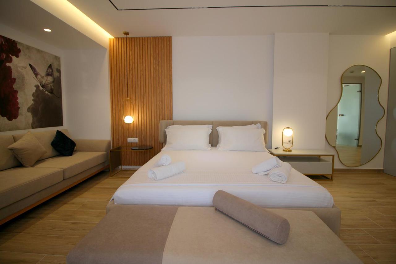 Julia Hotel Sarande Exterior photo
