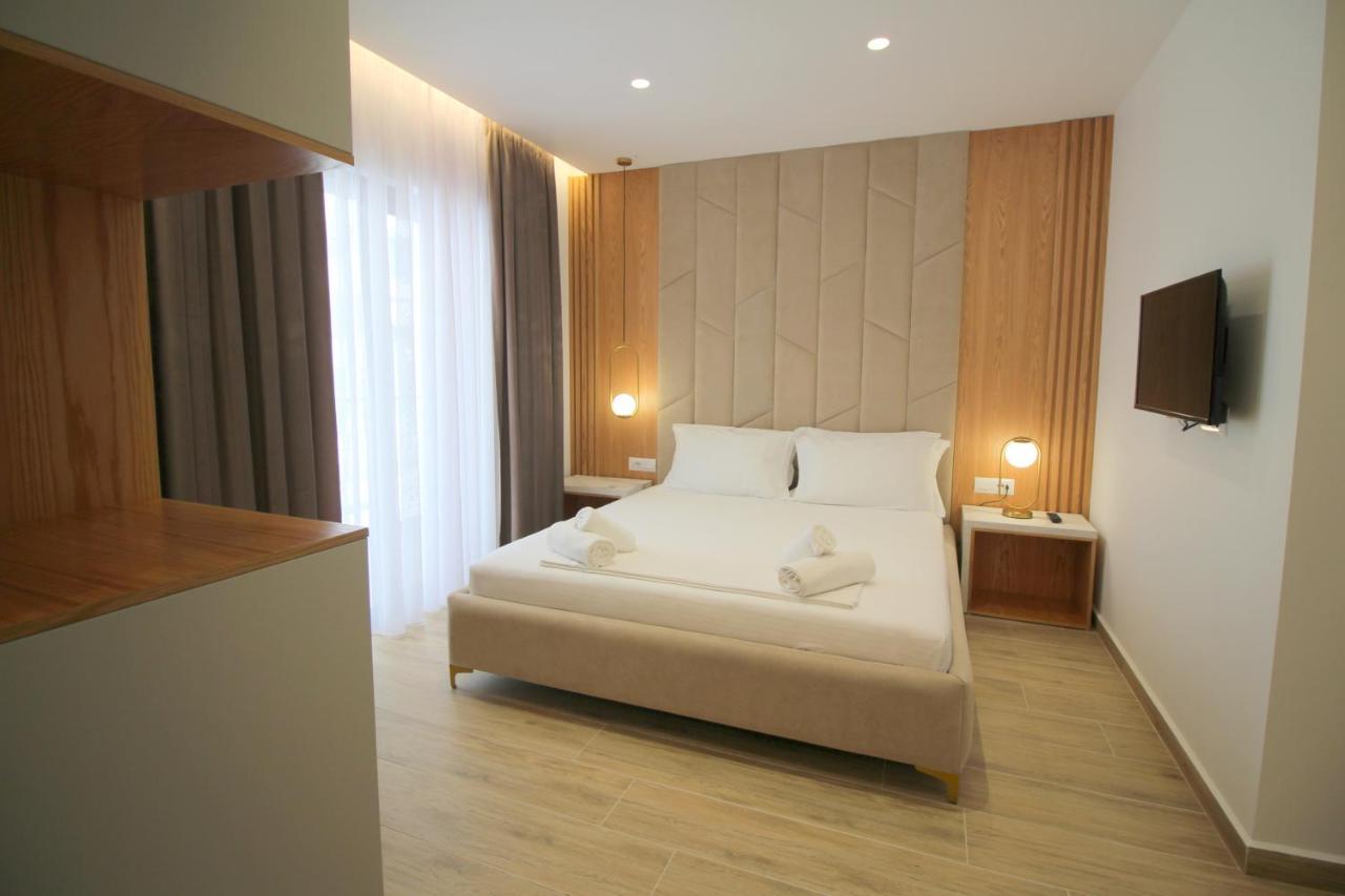 Julia Hotel Sarande Exterior photo
