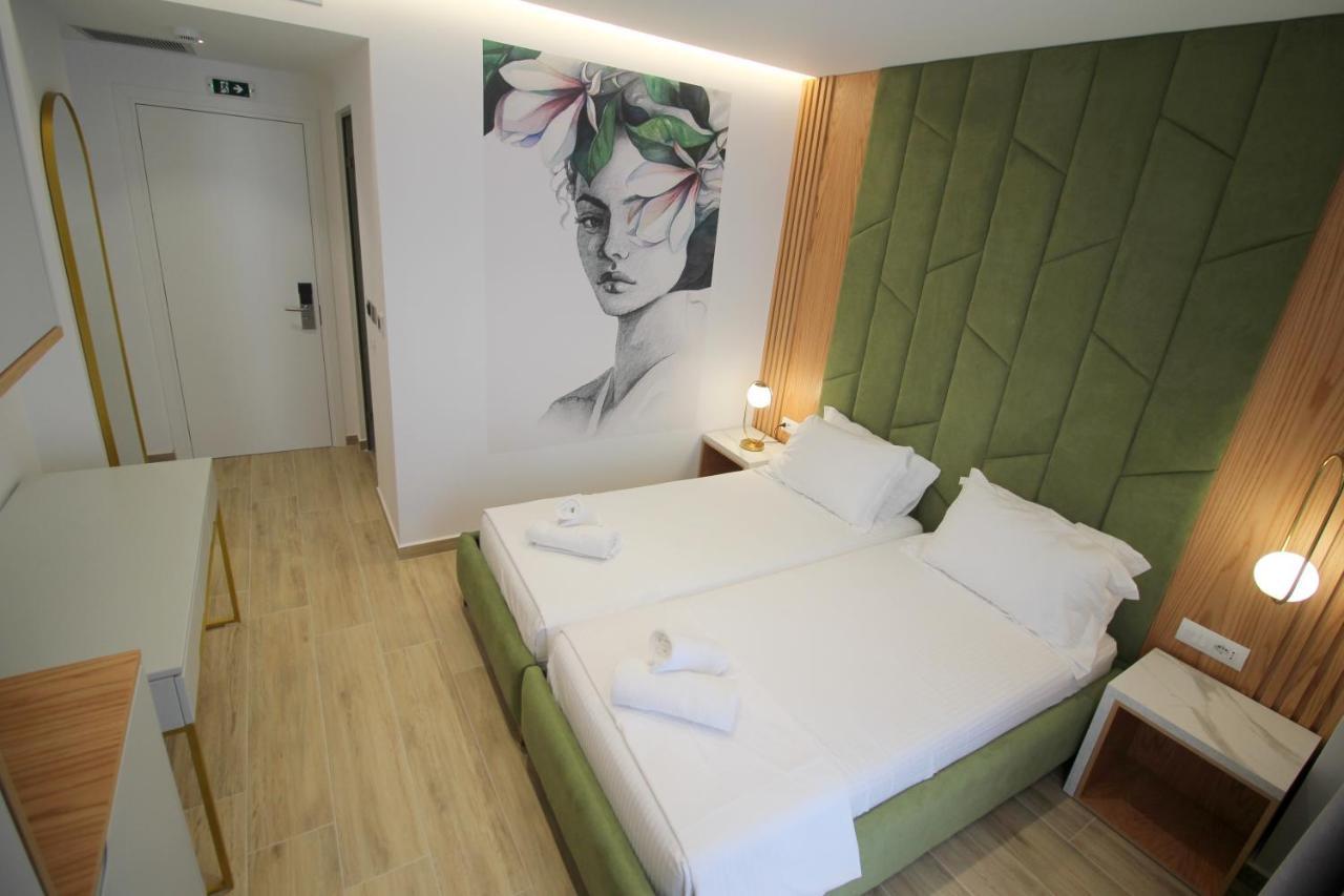 Julia Hotel Sarande Exterior photo