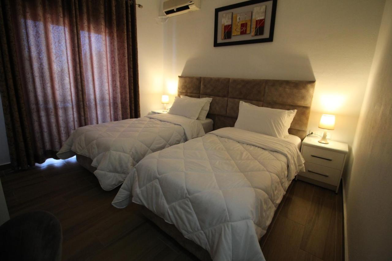 Julia Hotel Sarande Exterior photo